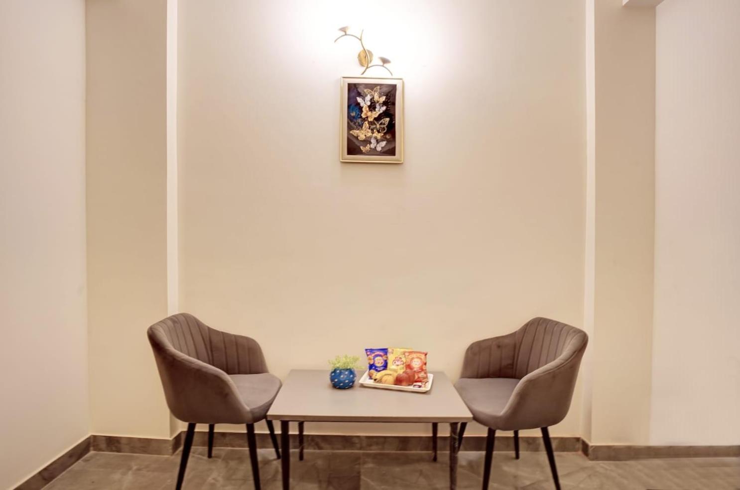 Hotel Elite Grand Near Kailash Hospital Нойда Екстер'єр фото