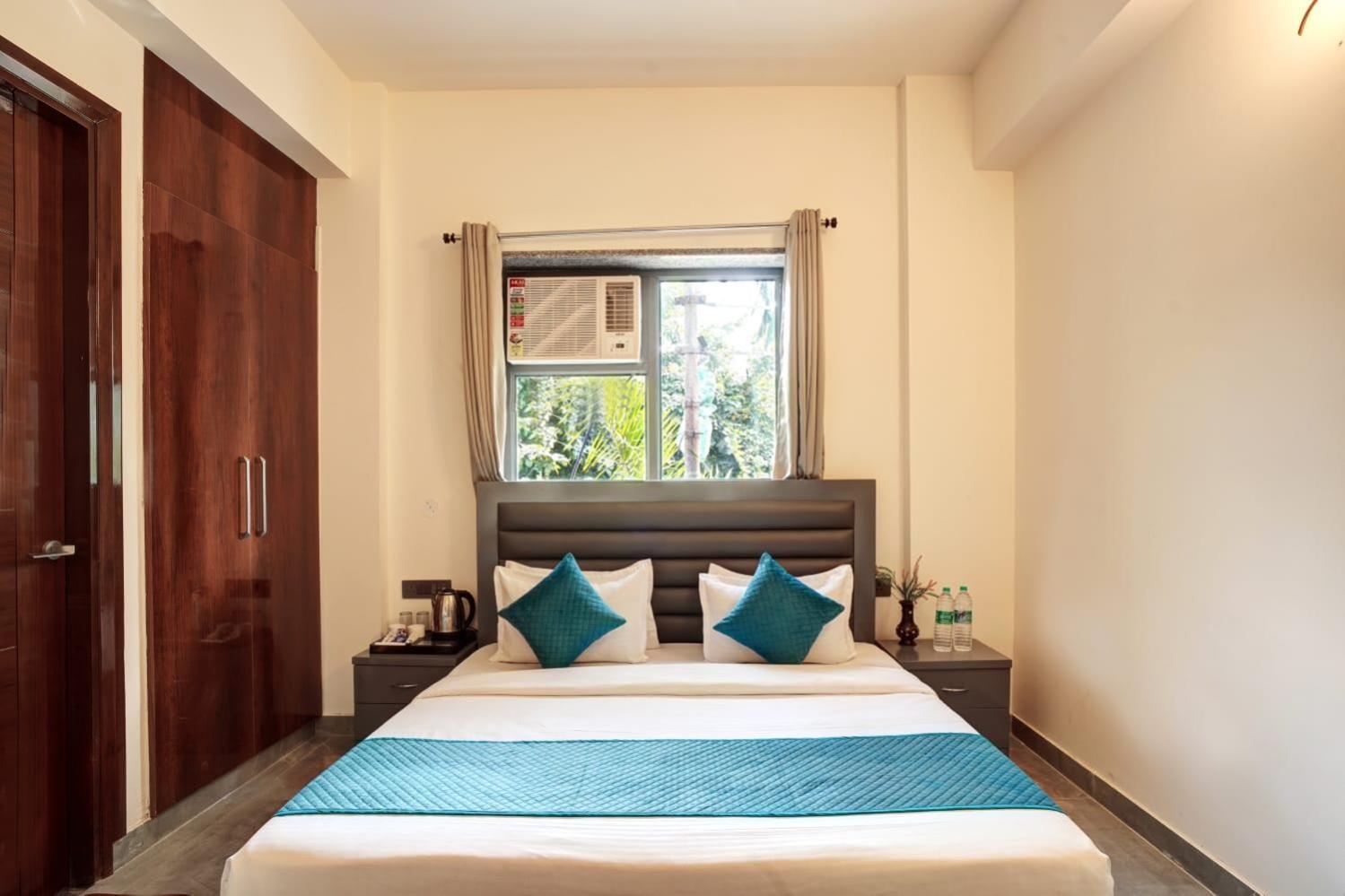 Hotel Elite Grand Near Kailash Hospital Нойда Екстер'єр фото