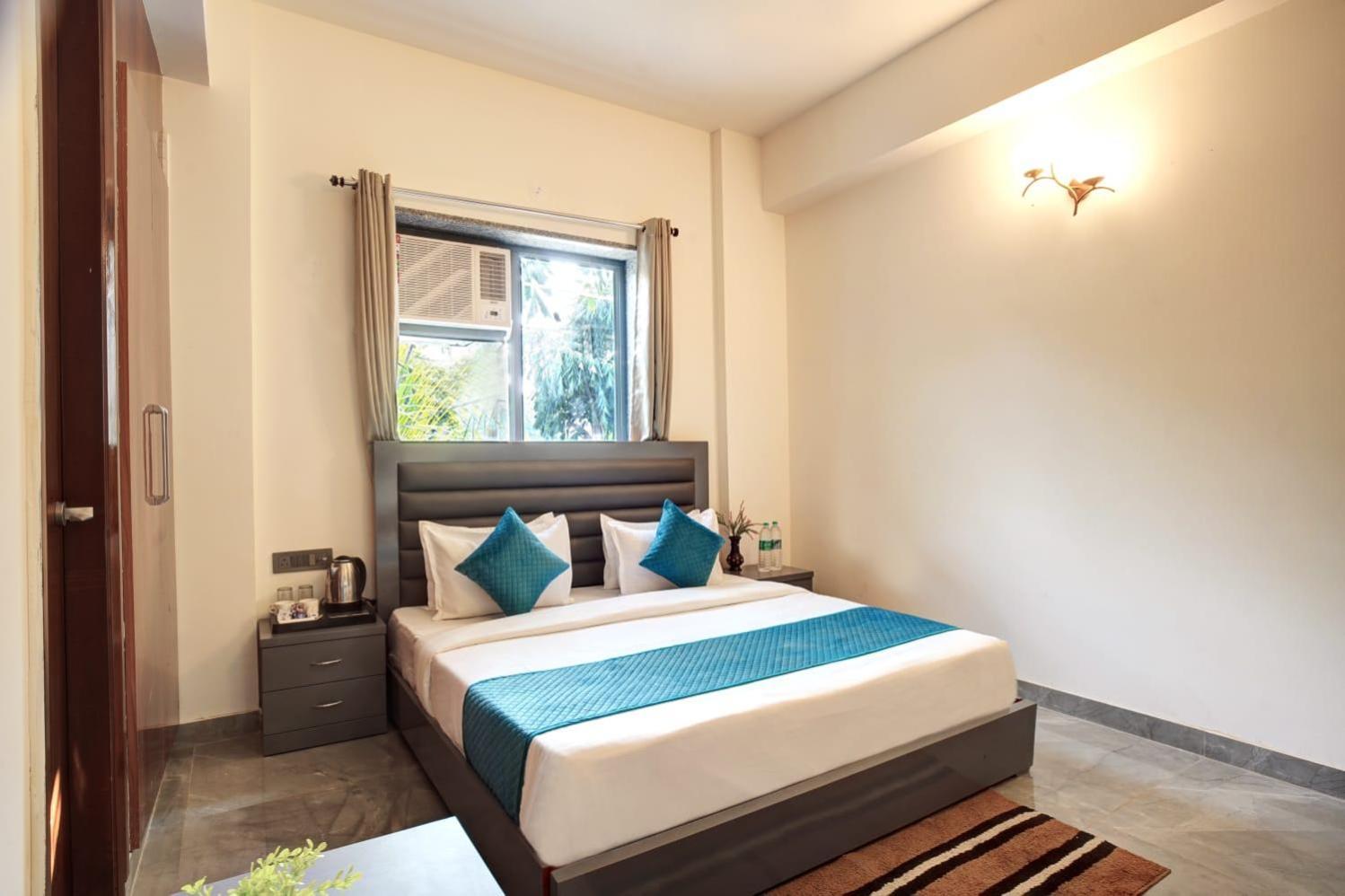 Hotel Elite Grand Near Kailash Hospital Нойда Екстер'єр фото
