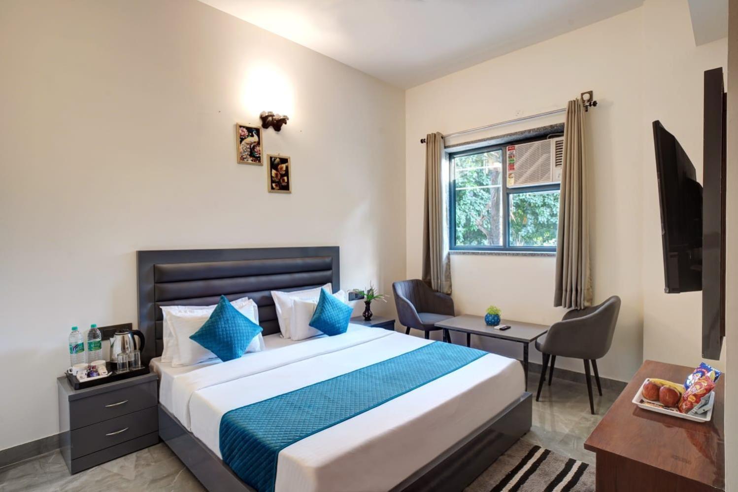 Hotel Elite Grand Near Kailash Hospital Нойда Екстер'єр фото