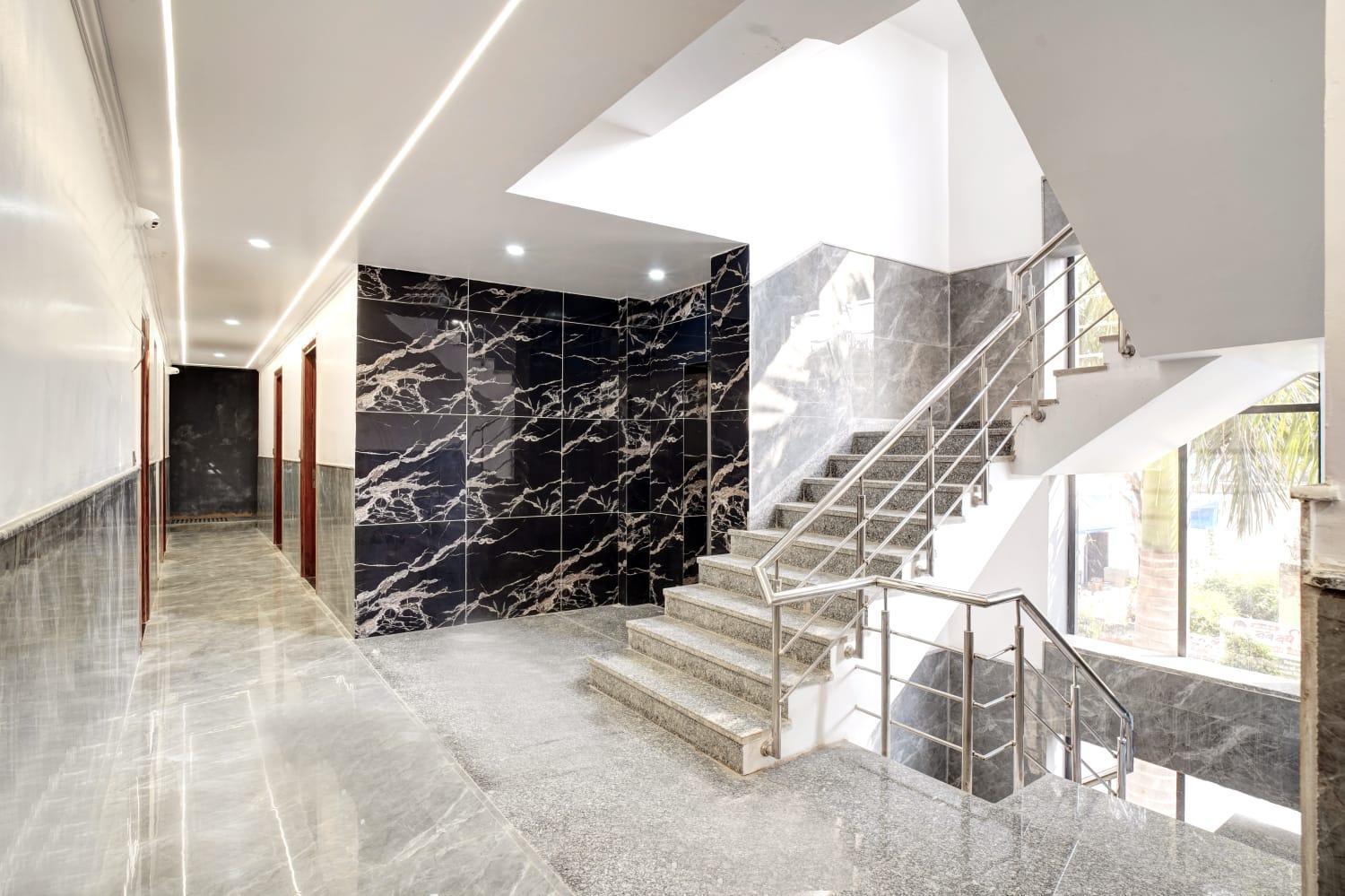 Hotel Elite Grand Near Kailash Hospital Нойда Екстер'єр фото