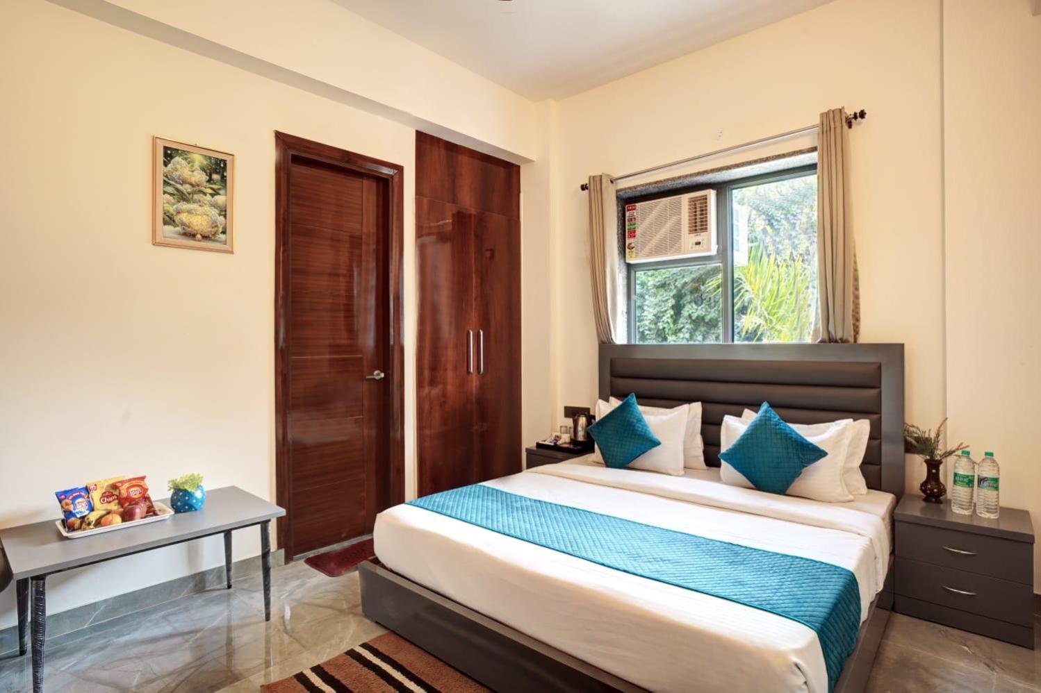 Hotel Elite Grand Near Kailash Hospital Нойда Екстер'єр фото