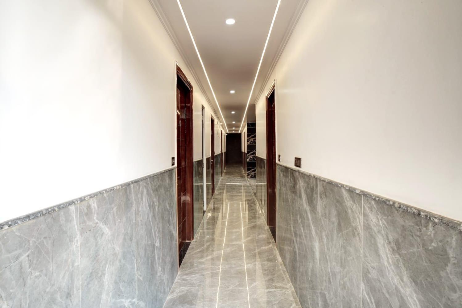 Hotel Elite Grand Near Kailash Hospital Нойда Екстер'єр фото