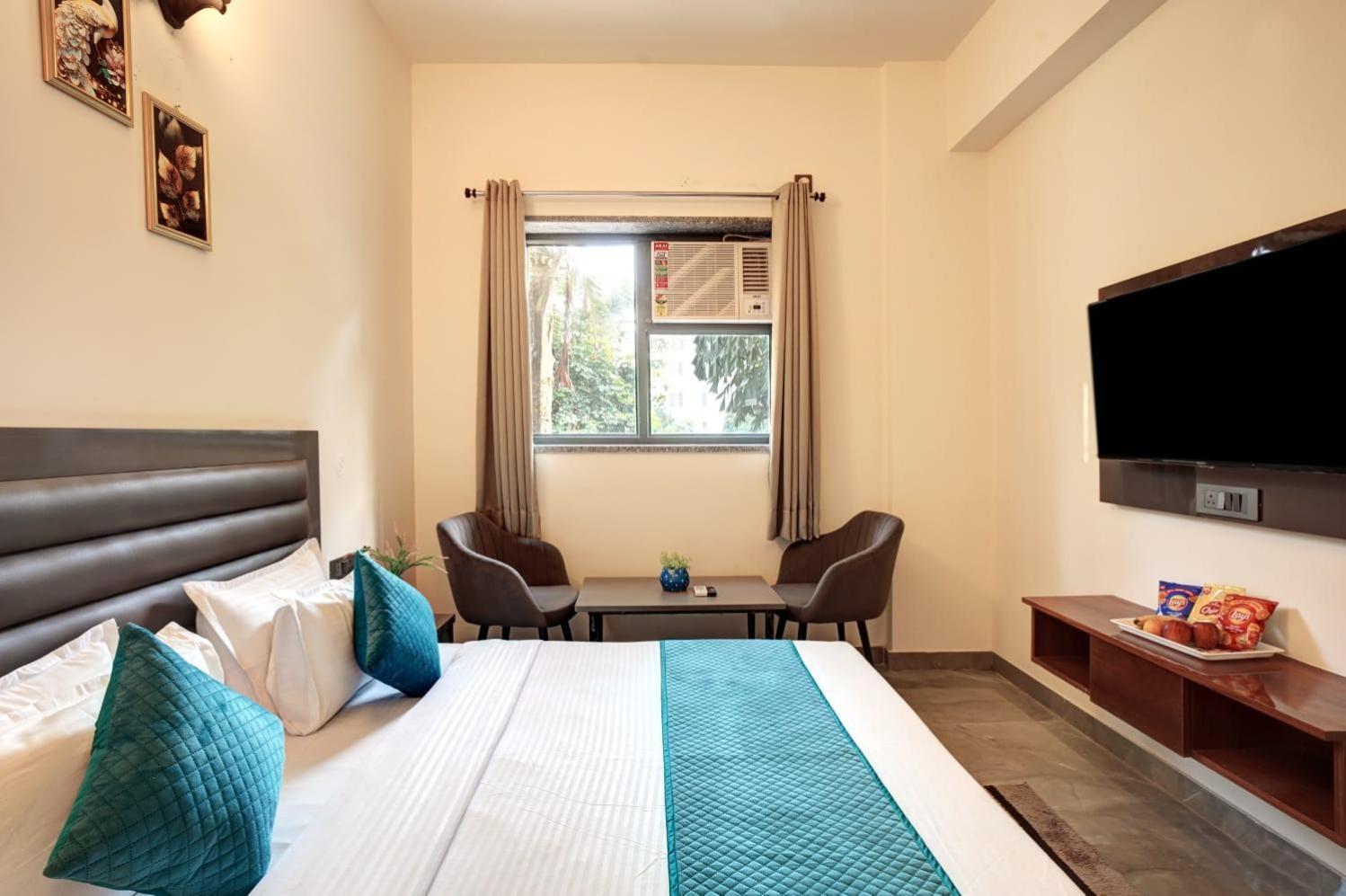 Hotel Elite Grand Near Kailash Hospital Нойда Екстер'єр фото
